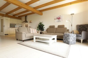 TV - Far-reaching views - Ideal for four - Spacious and with terrace (favorite apartment 3) (Wiek)