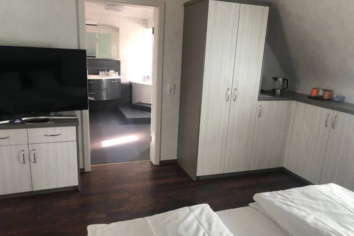 Comfort tweepersoonskamer | Woonruimte | Televisie