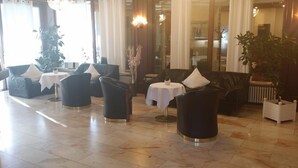 Lobby lounge - Eisberg Hotel City (Lahr)
