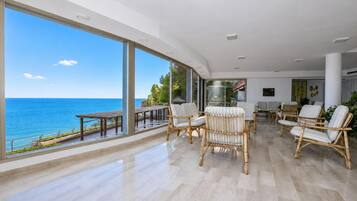 Standard Apartment, 2 Bedrooms, Air conditioning, Sea Facing (Il Suono del Mare - Sea Front) | Interior