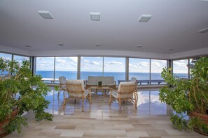 Apartamento estándar, varias habitaciones, mirando al mar (Il Suono del Mare - Sea Front) | Interior