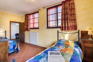 Vila família, vários quartos, lareira (Tenuta Di Litiano With Pool) | 8 quartos, Wi-Fi de cortesia, roupa de cama