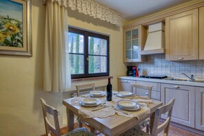 Family Villa, Multiple Bedrooms (Tenuta Di Litiano With Pool) | Dining - Tenuta Di Litiano With Pool (Roccastrada)