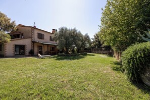 Family Villa, Multiple Bedrooms (Tenuta Di Litiano With Pool) | Property grounds - Tenuta Di Litiano With Pool (Roccastrada)