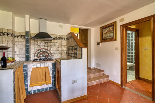 Family Villa, Multiple Bedrooms (Tenuta Di Litiano With Pool) | Private kitchen