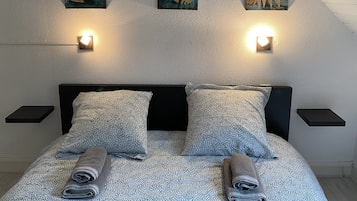 1 bedroom, iron/ironing board, bed sheets