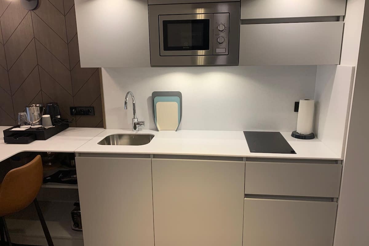 studio, 1 queen bed with sofa bed, non smoking | private kitchen | fridge, microwave, stovetop, dishwasher