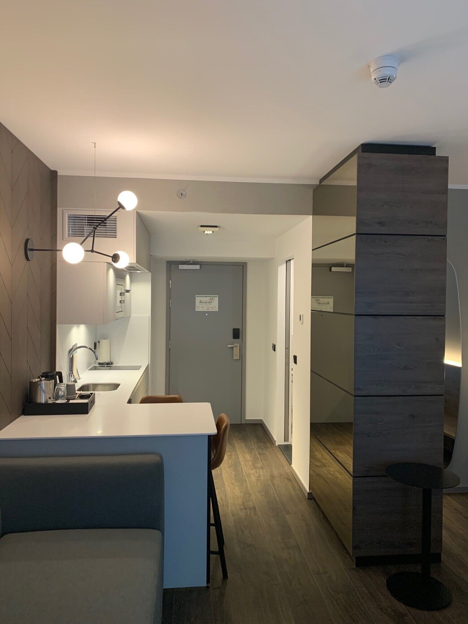 studio, 1 queen bed with sofa bed, non smoking | in-room safe, individually decorated, desk, laptop workspace