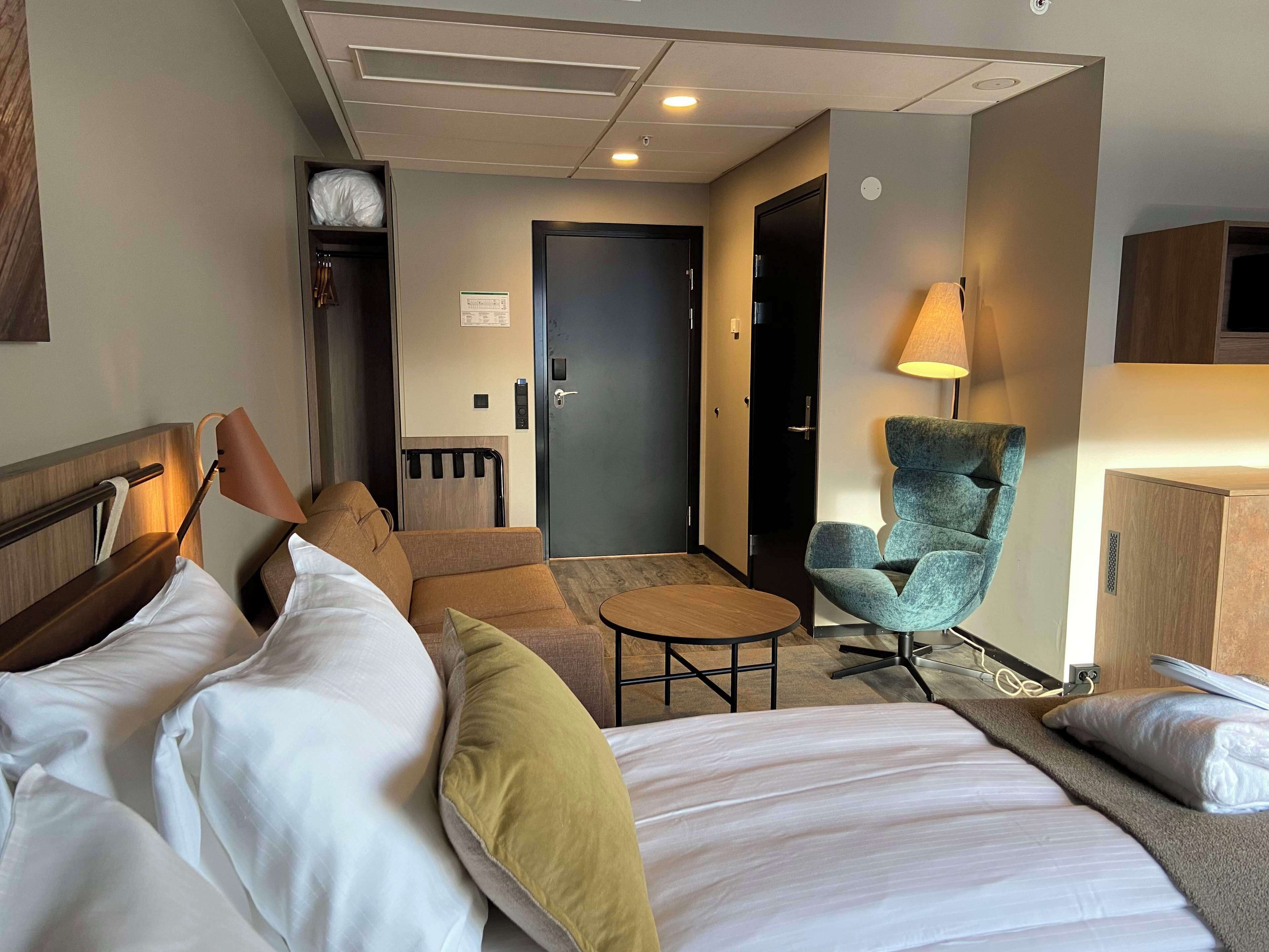Junior Suite | Premium bedding, minibar, desk, blackout drapes