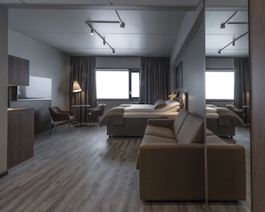 Chambre Familiale | 1 chambre, literie de qualité supérieure, minibar, bureau