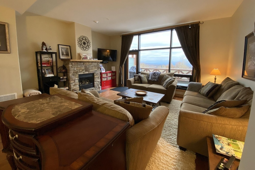 SullivanStone 29 - Golf - Ski - Hike - Chill - Private Hot Tub - Sleeps 8