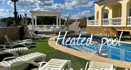 Villa Lissa with private heated pool