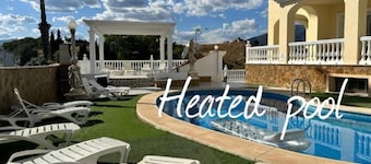 Villa Lissa with private heated pool