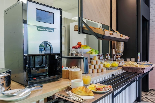 Desayuno buffet todos los días (con cargo)