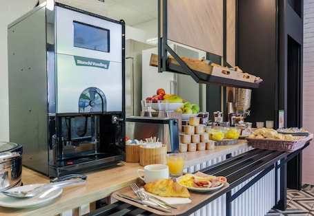 Desayuno buffet todos los días (con cargo)