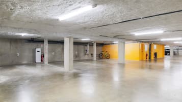 Estacionamiento (EUR 7 por noche)