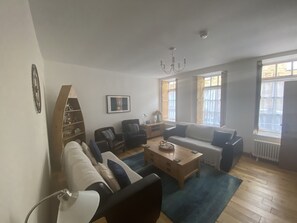 Cottage | Living room