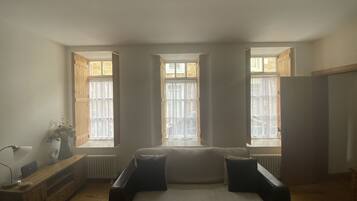 Cottage | 2 bedrooms, iron/ironing board, free WiFi, bed sheets