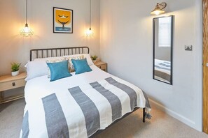 1 chambre, fer et planche à repasser, Wi-Fi gratuit, draps fournis