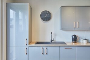 Interior - Host & Stay | Bowler's Retreat (Scarborough)