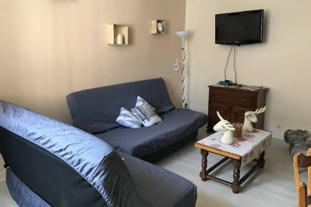 Ground floor apartment with WIFI Center La Bourboule 4-6 people