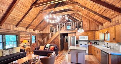 Serene Log Home w pond, fenced-in yard & pastures
