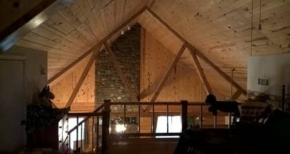 Cabin with Mountain Views