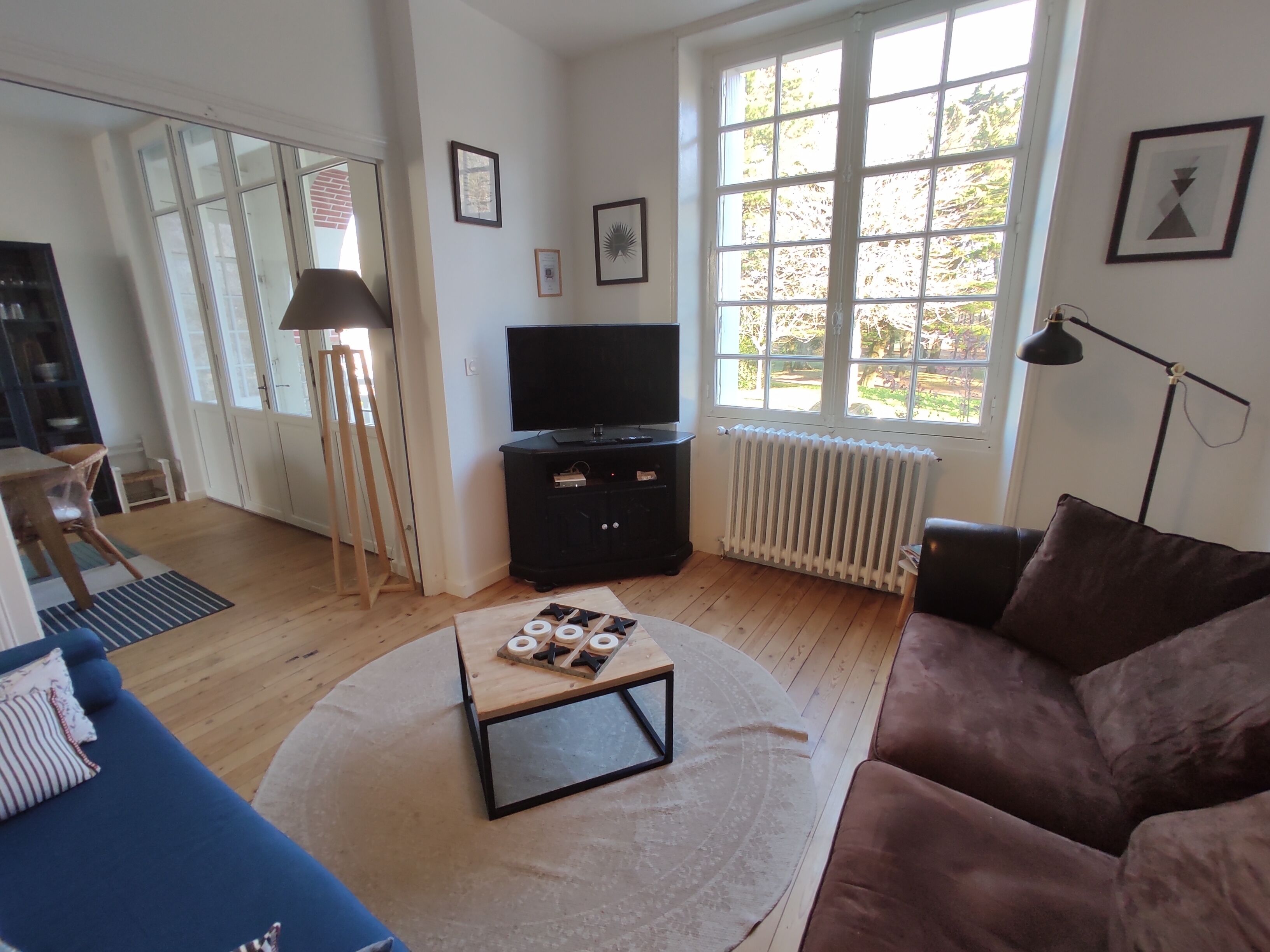 Typical 3 bedroom house 200m from the market, the port and the beach