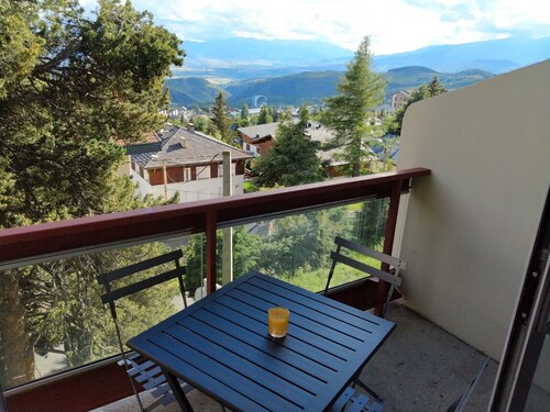 T2 Duplex with view, Garage, Balcony, Wifi