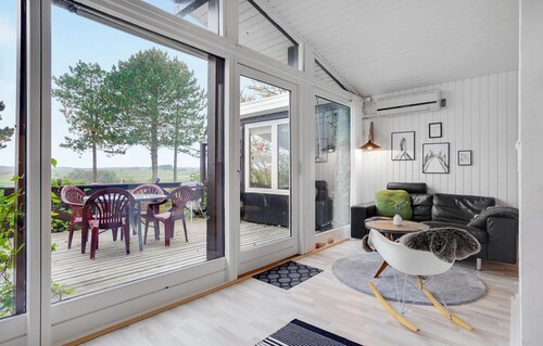 Cozy home in Ebeltoft with sauna