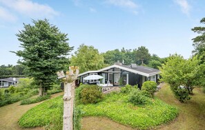Exterior - Cozy home in Ebeltoft with sauna (Ebeltoft)