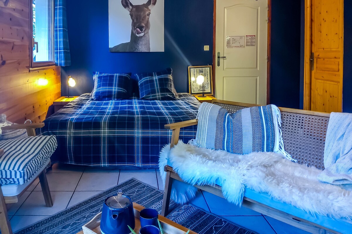 Quadruple Room, Private Bathroom (Epine-Vinette) | 1 bedroom