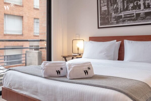 1 habitación, tabla de planchar con plancha, wifi y ropa de cama 