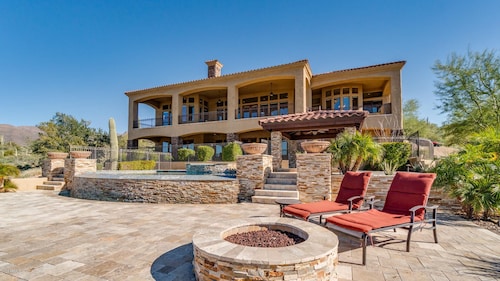 INCREDIBLE, City and Mountain Views!!  The best Arizona SUNSET views! 