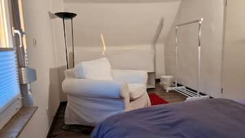 4 chambres, fer et planche à repasser, lit parapluie, Wi-Fi gratuit