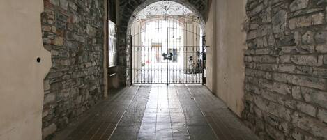 مدخل المنشأة