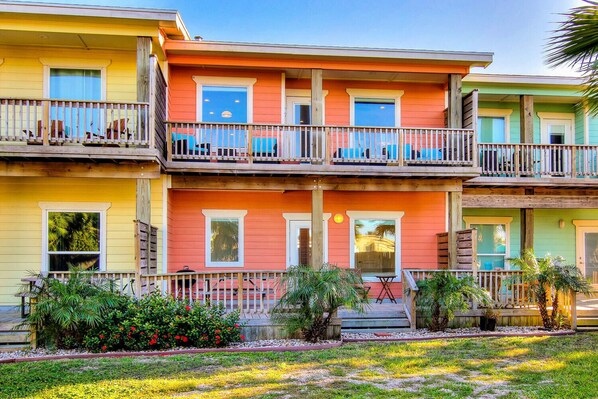 Exterior - A Pet Friendly Tropical Oasis! (Port Aransas)