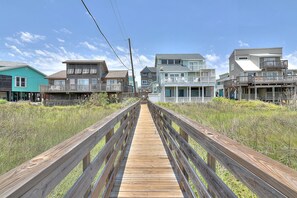 Exterior - A Pet Friendly Tropical Oasis! (Port Aransas)