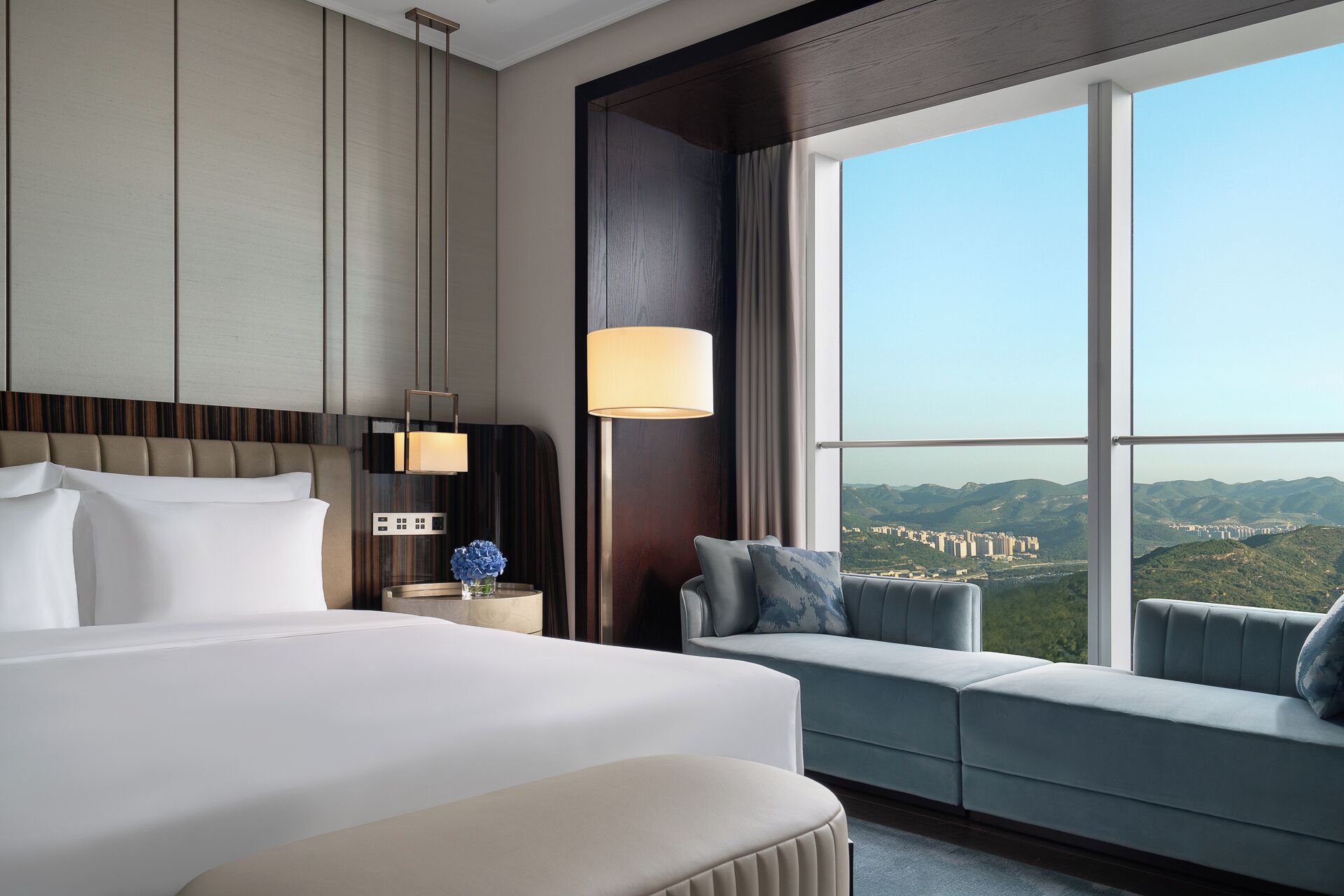 Couette en duvet d'oie, minibar, coffres-forts dans les chambres, bureau