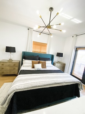 3 chambres, fer et planche à repasser, Wi-Fi, draps fournis