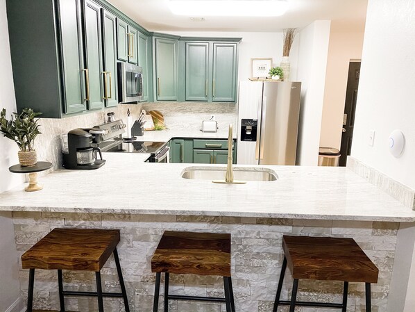 Fridge, microwave, oven, stovetop