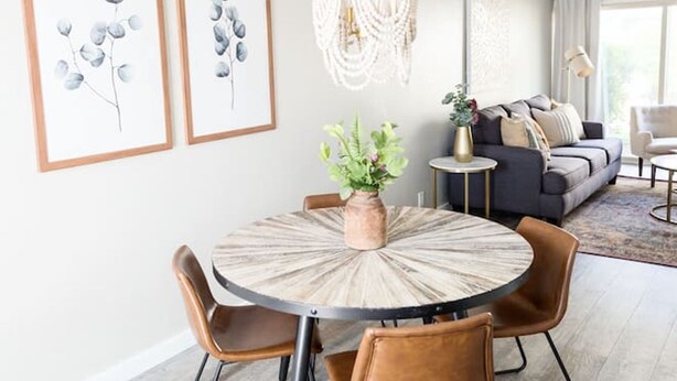 Studio (2 Bedrooms) | Khu phòng khách
