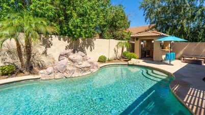 Luxury Scottsdale Home W/pool and Hot Tub!