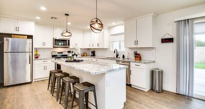 Modern Comforts Near Old Town Scottsdale and Asu!