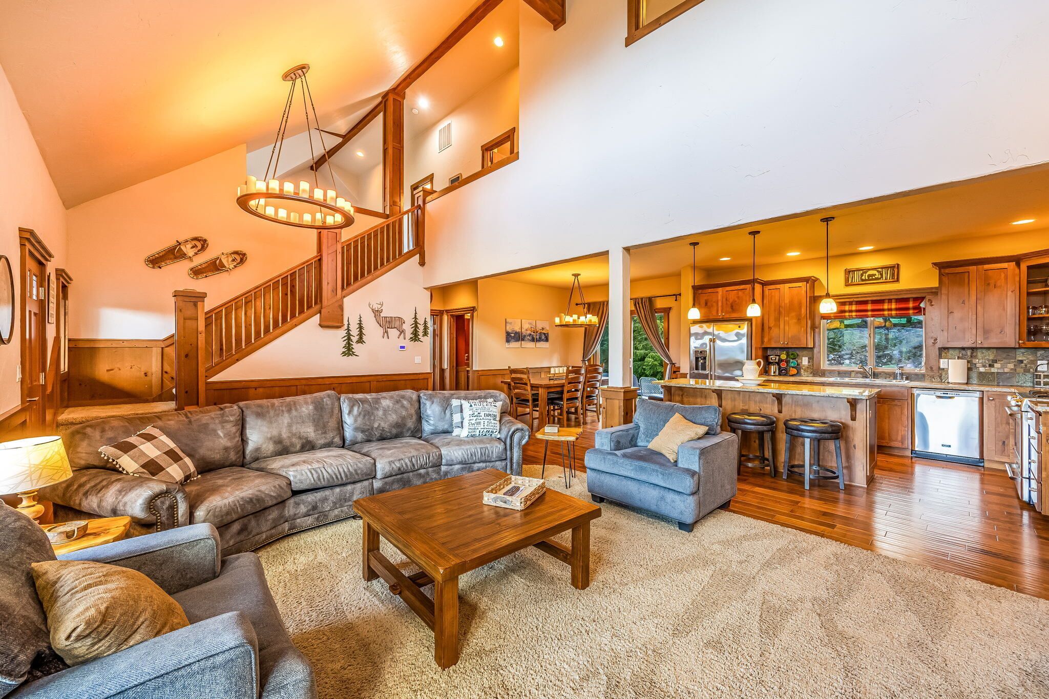 Super Private-Luxury-MT VIEWS-HotTub/GmRoom-BIG OFF SEASON SPECIALS!