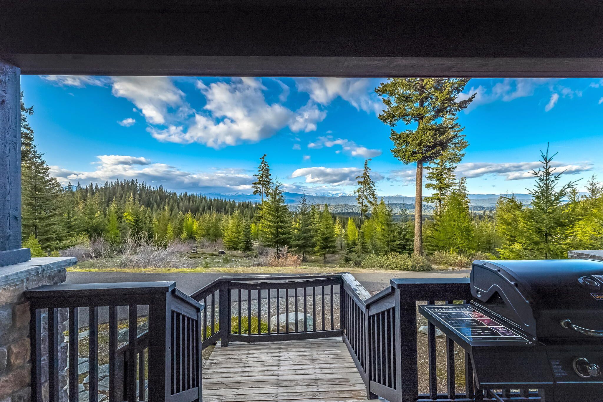 Super Private-Luxury-MT VIEWS-HotTub/GmRoom-BIG OFF SEASON SPECIALS!