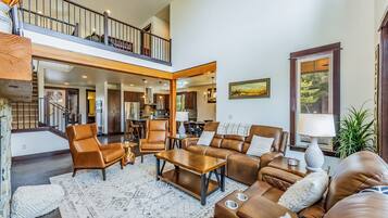 TV connectée, cheminée, baby-foot, table de tennis de table