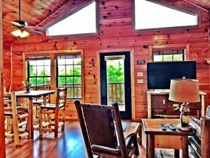 Interior - Secluded Cabin Near Smoky Mountains. Hot Tub! Honeymoon! ❤️ (Sevierville)