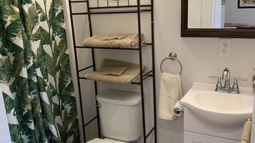 花灑/浴缸組合、風筒、提供毛巾、番梘