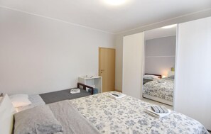 2 Schlafzimmer, kostenloses Internet, Bettwäsche